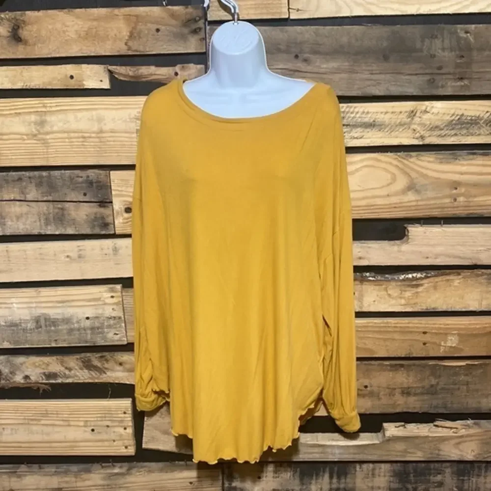 Free People Shimmy Shake Ribbed Top in Untamed Gold Size‎ Medium